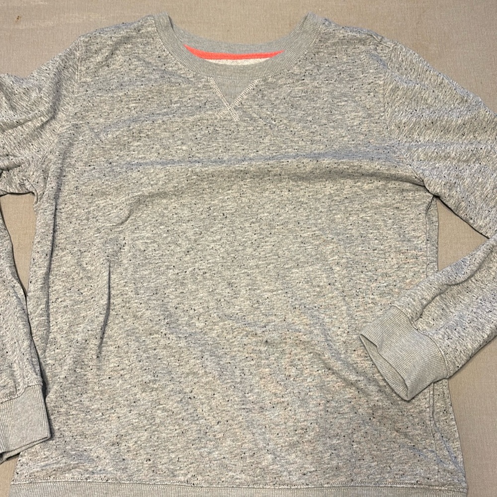Gray speckled sweatshirt medium